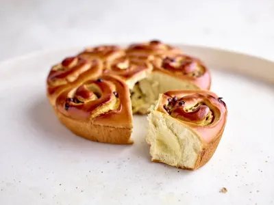 Бріош Шарлот 