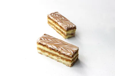 Шоколадний Наполеон з какао-нібсами